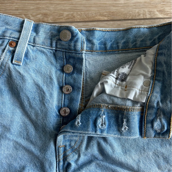 Levi’s 501 high rise shorts - Picture 3 of 4